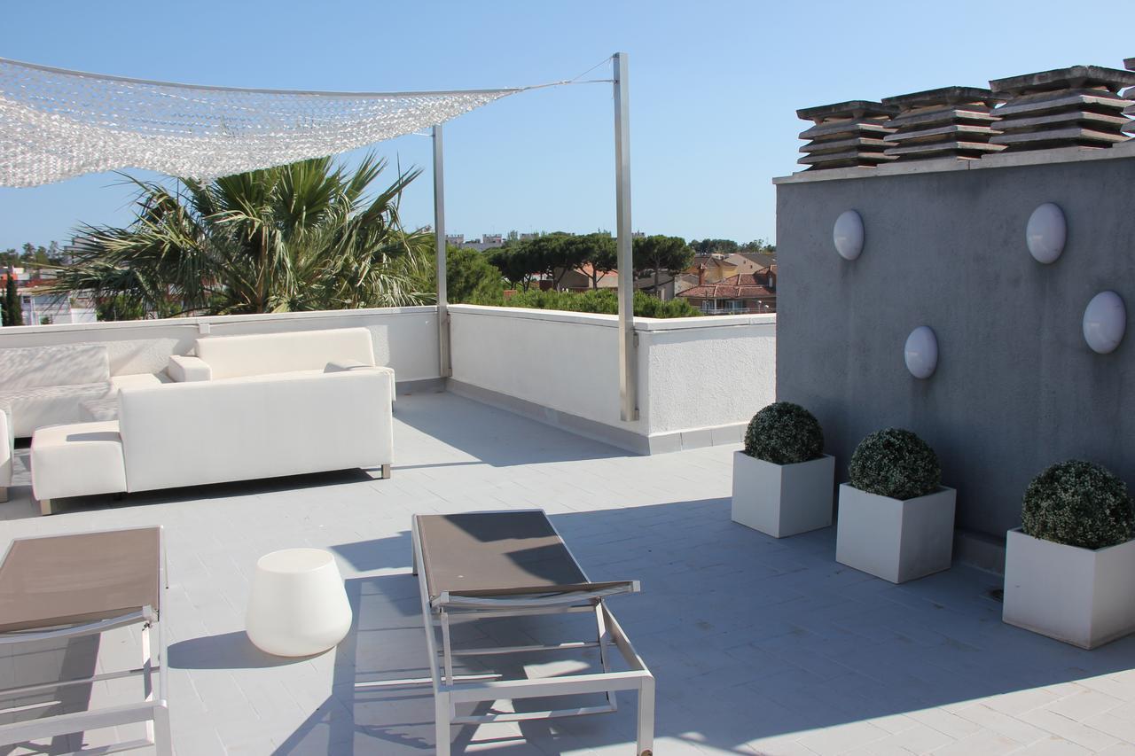 Apartamentos Caru Castelldefels Exterior photo