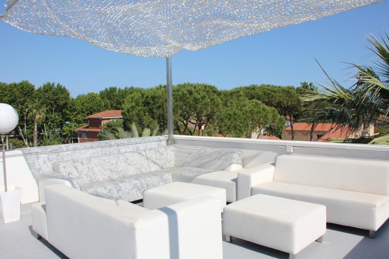 Apartamentos Caru Castelldefels Exterior photo